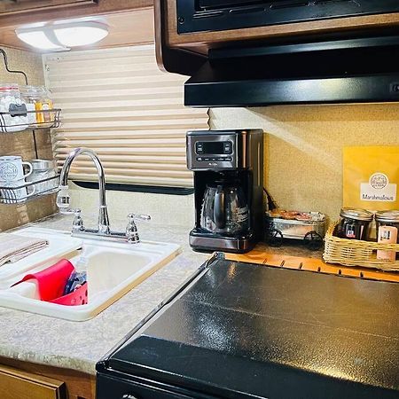 Secluded Rv With Private Hot Tub Apartment Rutherfordton ภายนอก รูปภาพ